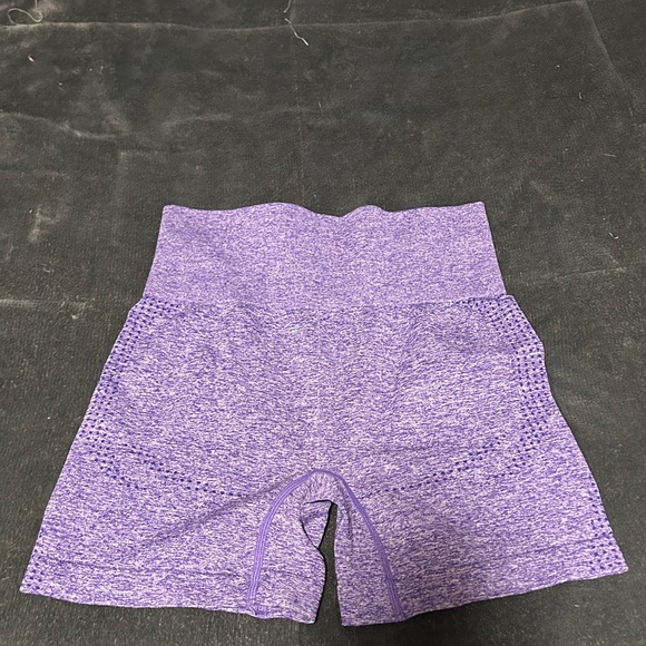 Women’s activewear shorts - Picture 2 of 3